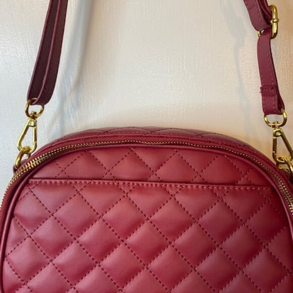 Joy & Iman Red quilted leather Crossbody purse - Picture 8 of 16